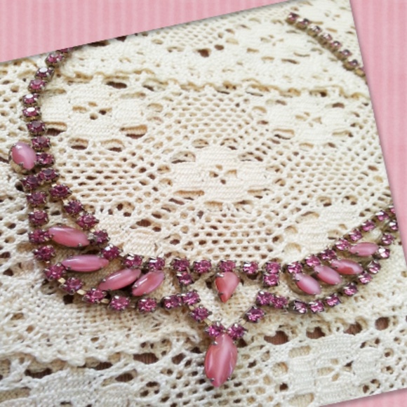 Vintage pink rhinestone choker necklace - Picture 2 of 2